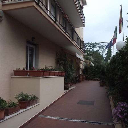 Hotel San Nazario Varazze Ngoại thất bức ảnh